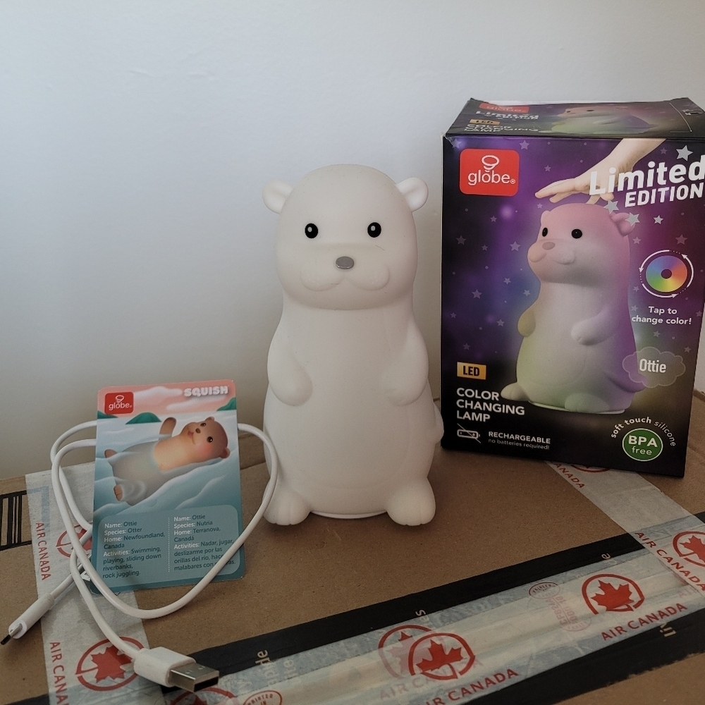 Globe Silicone Otter Tap Night Light